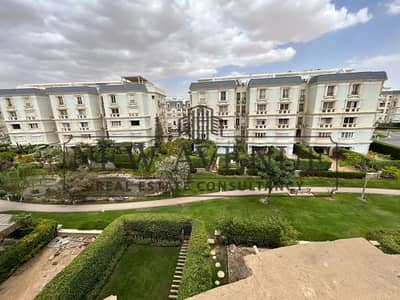Prime Location Apartment 2 Bedrooms 2 Bathrooms with double View at Mountain View Hyde Park