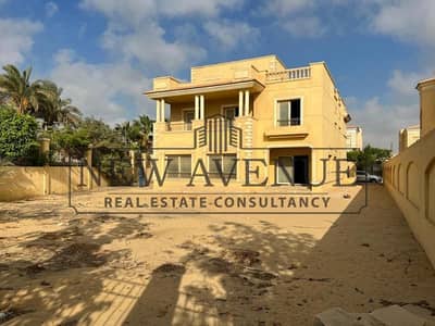 Standalone Villa for Sale in Fountain Park – | area 977 m | Ready to Move | Rare Opportunity overlooking landscape