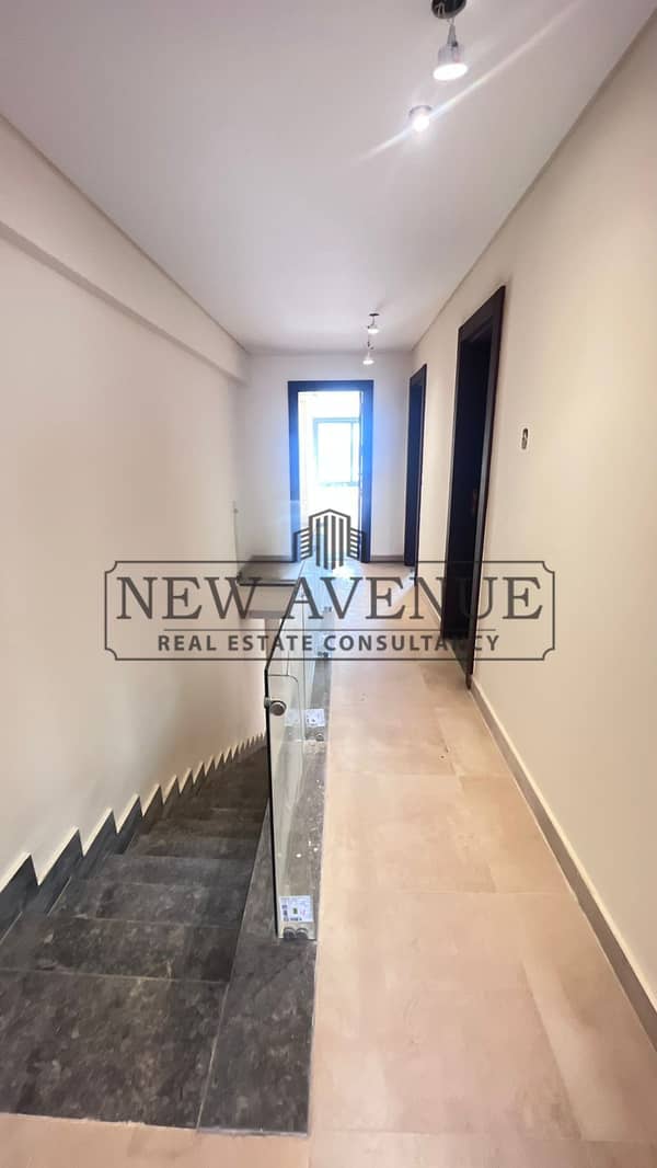 تاون هاوس مُجهز بالكامل يشمل المطبخ ووحدات التكييف والستائر في تريو جاردنز Trio gardens - Middle Annex (المرحلة الثانية) جاهز للاستلام