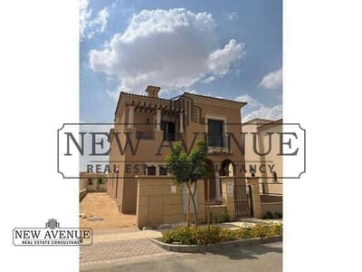 Standalone Villa Ready to Move Prime location City Gate