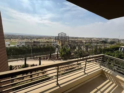 شقة متشطبة بالمطبخ استلام فوري ⁠٣ نوم ٣ حمام  حمام للضيوف  غرفة مربية بالحمام   متشطبة بالمطبخ فى نيو جيزة