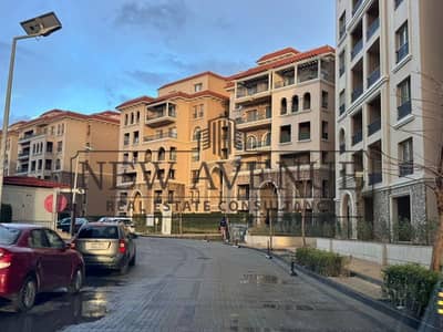 شقة أرضي مفروشه للبيع في شارع 90 داخل كمبوند القاهرة الجديدة التسعين الجنوبي
