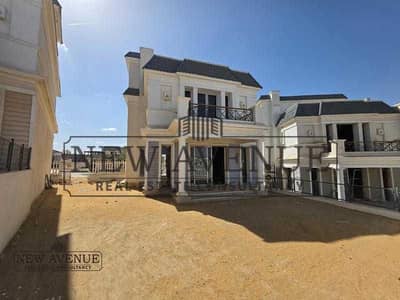 For sale in Mountain View 3 Standalone villa in a very prime location directly overlooking the lake and landscape
