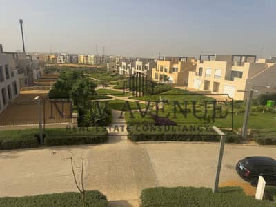 Very large villa with basement, 7 rooms in O West.