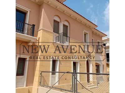 Villa for sale at City Gate New Cairo in prime location, Special price