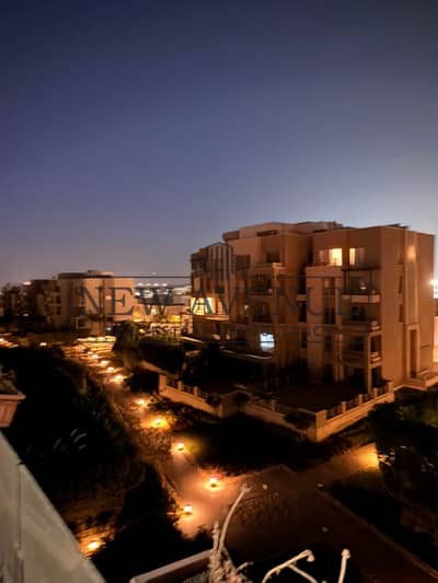 شقة للإيجار في كمبوند فليدج جاردن قطامية village garden katameya، بإطلالة على حديقة واسعة  تشطيب كامل