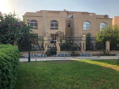 Delivered Twin house 5 Bedrooms  2 Living room  5 Bathrooms Fully finished  in compound La rose New Cairo