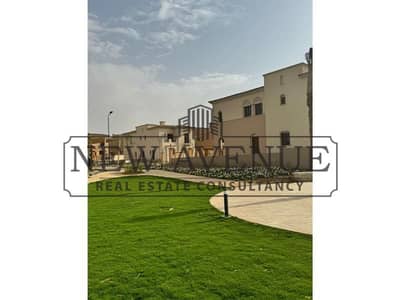 للبيع استاندالون فيلاجاهزه  للسكن   بموقع مميز و اطلاله مباشره على اللاندسكيب ٤ غرف نوم  ٤ حمامات باقل سعر في سيتي جيت  بالقاهرة الجديدة