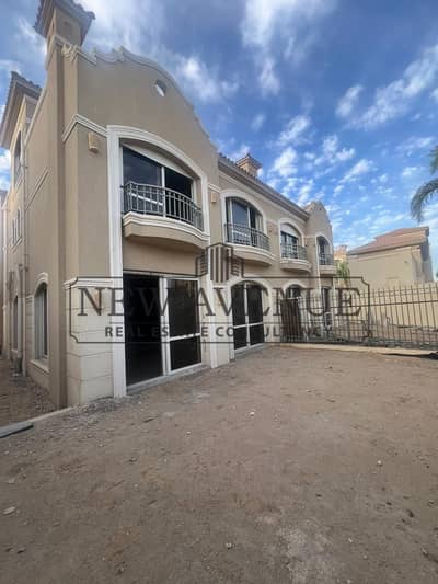 فيلا توين هاوس  استلام  فوري  اقل  من  سعر السوق في  باتيو برايم Patio Prime الشروق