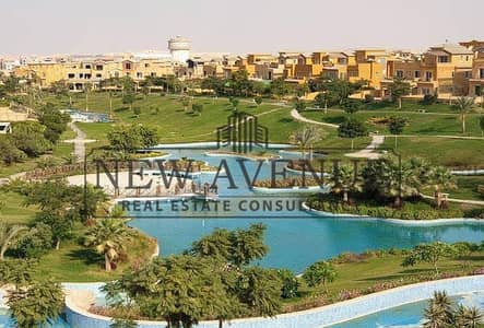 ڤيلا مستقلة تشطيب فاخر ومفروشة بالكامل مع مساحة حديقة واسعة وڤيو مفتوح علي لاندسكيب في ديار اركو | Dyar Arco