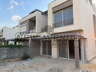 توين هاوس إستلام فورى اقل من سعر السوق موقع مميز جداً فى بالم هيلز نيو كايرو Palm Hills New Cairo