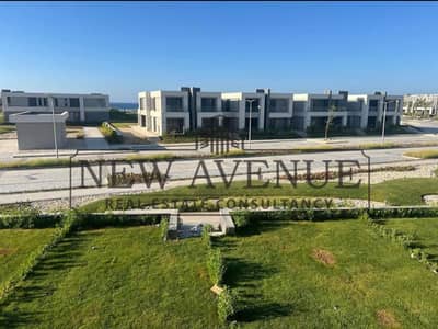 شاليه للبيع فى لاڤيستا راس الحكمه  la vista ras el hikma  يطل على البحر مباشرة
