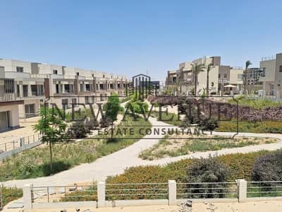 فيلا مستقلة E  للبيع فى بالم هيلز القاهرة الجديدة Palm hills new Cairo PHNC  استلام فوري في افضل موقع فى الكمبوند
