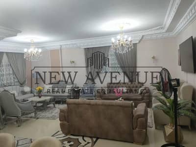 شقة للبيع في الياسمين1 القاهرة الجديدة  Yasmeen 1 New Cairo  في موقع مميز متشطبة كامل مع المطبخ استلام فورى