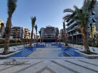 شقة أرضي بحديقة للبيع فى باتيو أورو لا فيستا Patio Oro La vista فى موقع متميز  فيو لاندسكيب و فيو على بحيرة موقف سيارات جاهزة على الاستلام الفورى