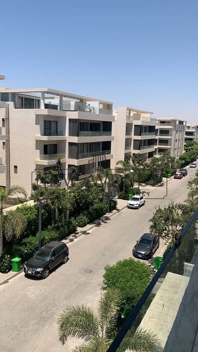 شقة للبيع في ليك فيو ريزيدنس ١ Lake View Residence متشطبه بالكامل استلام فوري