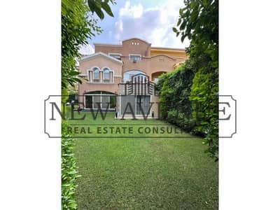 Villa for sale in Les Rois with Prime Location