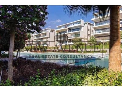 شقة ارضي بحديقه و حمام سباحه مجهز داخل ليك ڤيو ريزدينس ٢  Lake view residence 2  ٣ غرف نوم و ٣ حمامات و بأفضل لوكيشن ڤيو لاجون ولاند سكيب