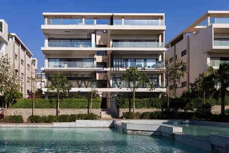 شقة للبيع في  ليك فيو ريزيدنس ٢  in Lake View Residence 2 في موقع متميز مش على السور