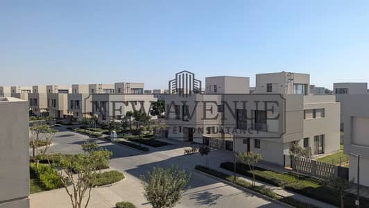 فيلا مستقلة كورنر للبيع فى كمباوند البروج إمكان مصر Al Burouj Imkan Misr على فيو مفتوح متشطبو بالكامل وموقفين سيارة وجاهزة على الاستلام الفورى