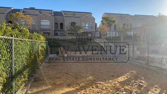 فيلا للبيع فى جرين سكوير Green Square على فيو لاندسكيب و جاهزة على الاستلام الفورى اقل سعر فى السوق