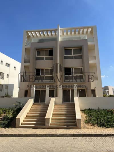 Upper duplex for sale in Hyde park with prime location Landscape view Fully finished Ready To Move