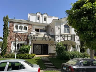 Villa Very prime location Direct on landscape