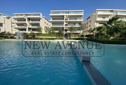 بنت هاوس بحمام سباحة للبيع فى ليك فيو ريزيدنس Lake View Residence 2 فى  موقع مميز على البحيرة  بحرى استلام 2026
