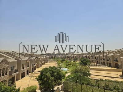 تاون هاوس كورنر للبيع فى كمبوند جرين سكوير Green square compound  فيو مباشرة على المساحات الخضراء داخل الكمبوند