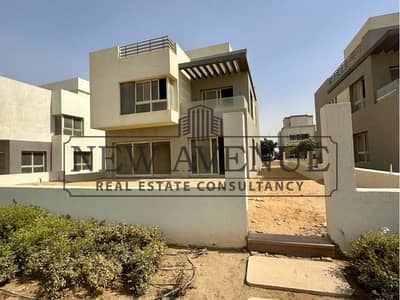 فيلا مستقلة للبيع على بارك كورنر في Hyde Park New Cairo  هايد بارك القاهرة الجديدة نصف تشطيب جاهزة للسكن بموقع مميز
