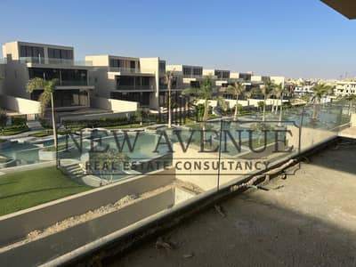 أقل من سعر السوق استلام فورى بأقساط طويله امتلك فيلا بمساحه كبيره فى قلب الجولدن سكوير التجمع الخامس اميز لوكيشن فى التجمع lake view boutique el hazek