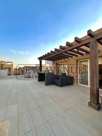 بنتهاوس مع رووف مساحة كبيره في The Village ذا فيليدج القاهره الجديده بتشطيب مميز جاهز للاستلام و موقع متميز بجوار الجامعة الأمريكية