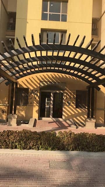 شقة جاهزة للتسليم بإطلالة أمامية للبيع في مشروع أورورا  من تطوير شركة إعمار مصر