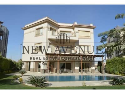 فيلا  فخمه صف ثاني جولف تشطيب كامل في Katameya Dunes موقع مميز