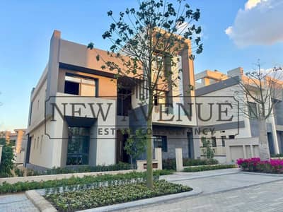 under market price town house middle in saadaa with a very prime location - New cairo