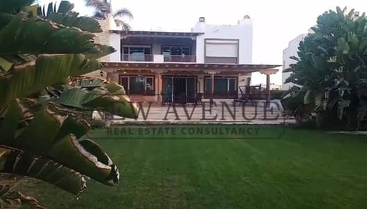 Villa Second Row Furnished with Kitchen and AC's In Marina 5 North Coast Ready to move Double view sea and lake view Ready to move