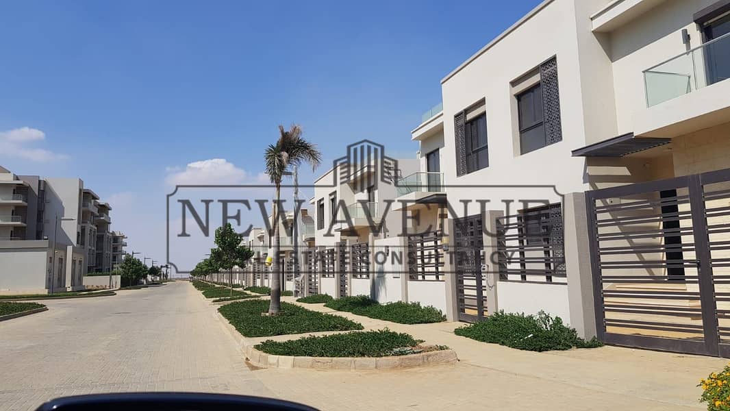 Twin house villa for sale at Addres East finished - Villas For Sale ...
