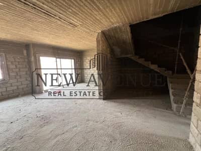 Twin House overlooking Spine in Giselle Swan Lake Residence New Cairo 5 bedroom 4 bathroom Maid's room with toilet