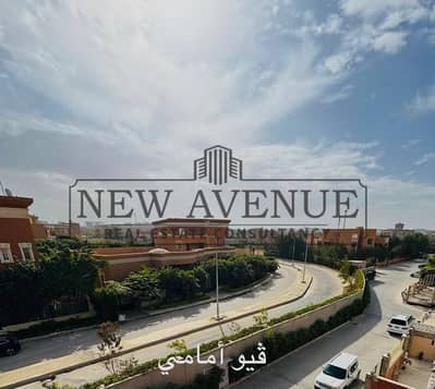 فيلا توين هاوس آقل من سعر السوق مقدم ١٠ مليون و تكمله اقساط ٣ سنين موقع متميز بجانب الجامعه البريطانيه في الشروق مساحه مباني ٥٠٠ متر ٥ غرف استلام فوري
