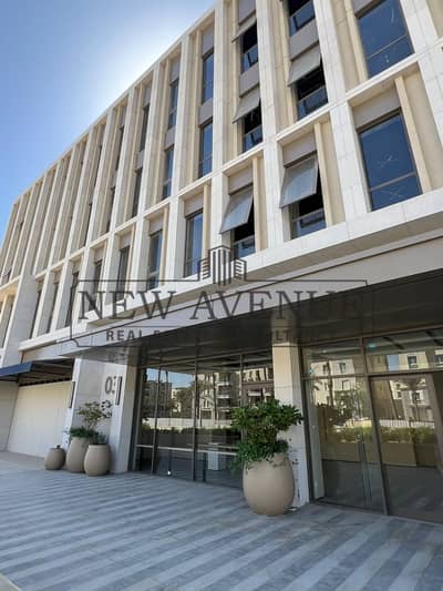 مكتب إداري او عياده للبيع علي ناصيه مميزه في ميفيدا القاهره الجديده Mivida New Cairo