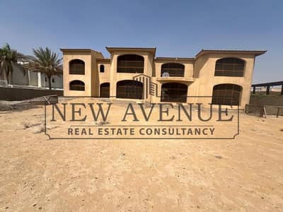 فيلا مستقلة للبيع في قطامية هايتس كمبوندات القطاميةKatameya heights El Katameya Compounds مساحة مباني 1632 متر مربع 7 غرف نوم 9 حمامات