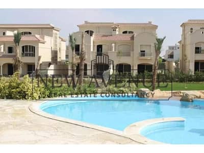 فيلا مستقلة كاملة التشطيب مع مسبح وإطلالة على الحديقة للبيع في الباتيو 1 El Patio 1 من تطوير شركة لا فيستا