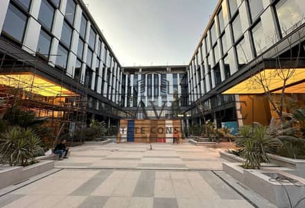 مكتب إداري لإعاده البيع بأقساط في بارك ستريت القاهره الجديده park st New Cairo