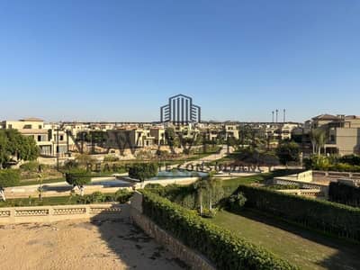 فيلا مستقلة للبيع في بالم هيلز القطامية، مساحة البناء 650 متر مربع، 6 غرف نوم، 8 حمامات، غرفة للخادمة