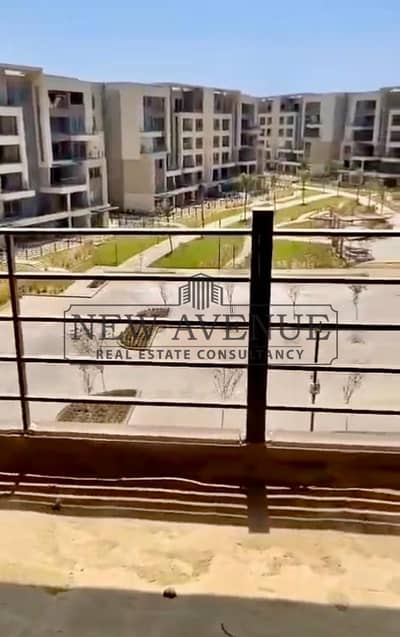شقة غرفتين نوم بإطلالة مفتوحة على فيو مميز ولاند سكيب، تابعة لشركة بالم هيلز للتطوير العقاري