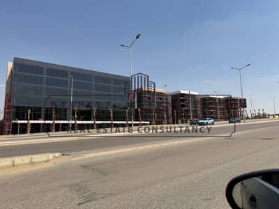 فرصه بيع مكتب استثماري بأقساط  في ليك فيو القاهره الجديده Lake view New Cairo