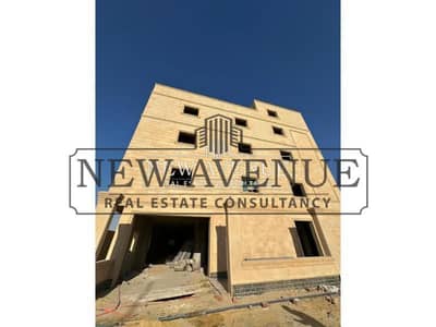 مخزن 3550م مشطب بالكامل للإيجار في القاهره الجديده New Cairo