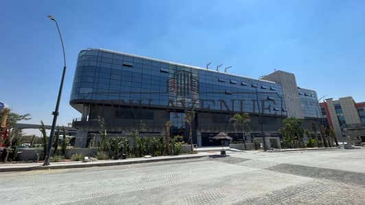 مكتب كامل التشطيب للإيجار مباشرة شارع 90 الجنوبي القاهره الجديده  direct on 90 south New Cairo