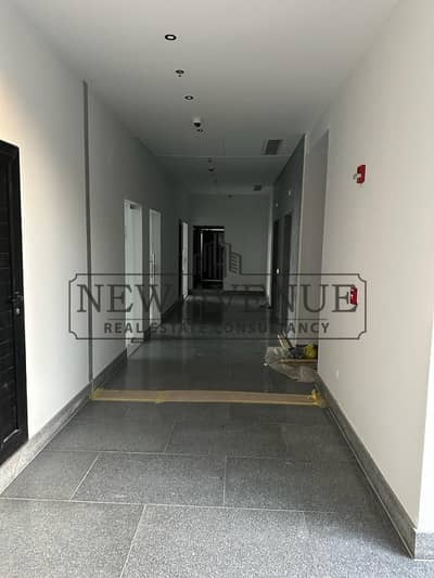 رصة استثمارية مميزة في Waterway The Hub، أحد أهم وأقوى الوجهات التجارية في الجولدن سكوير – القاهرة الجديدة.