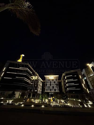 مكتب إداري  مشطب بالكامل للإيجار في هيد كورتر القاهره الجديده HQ New Cairo